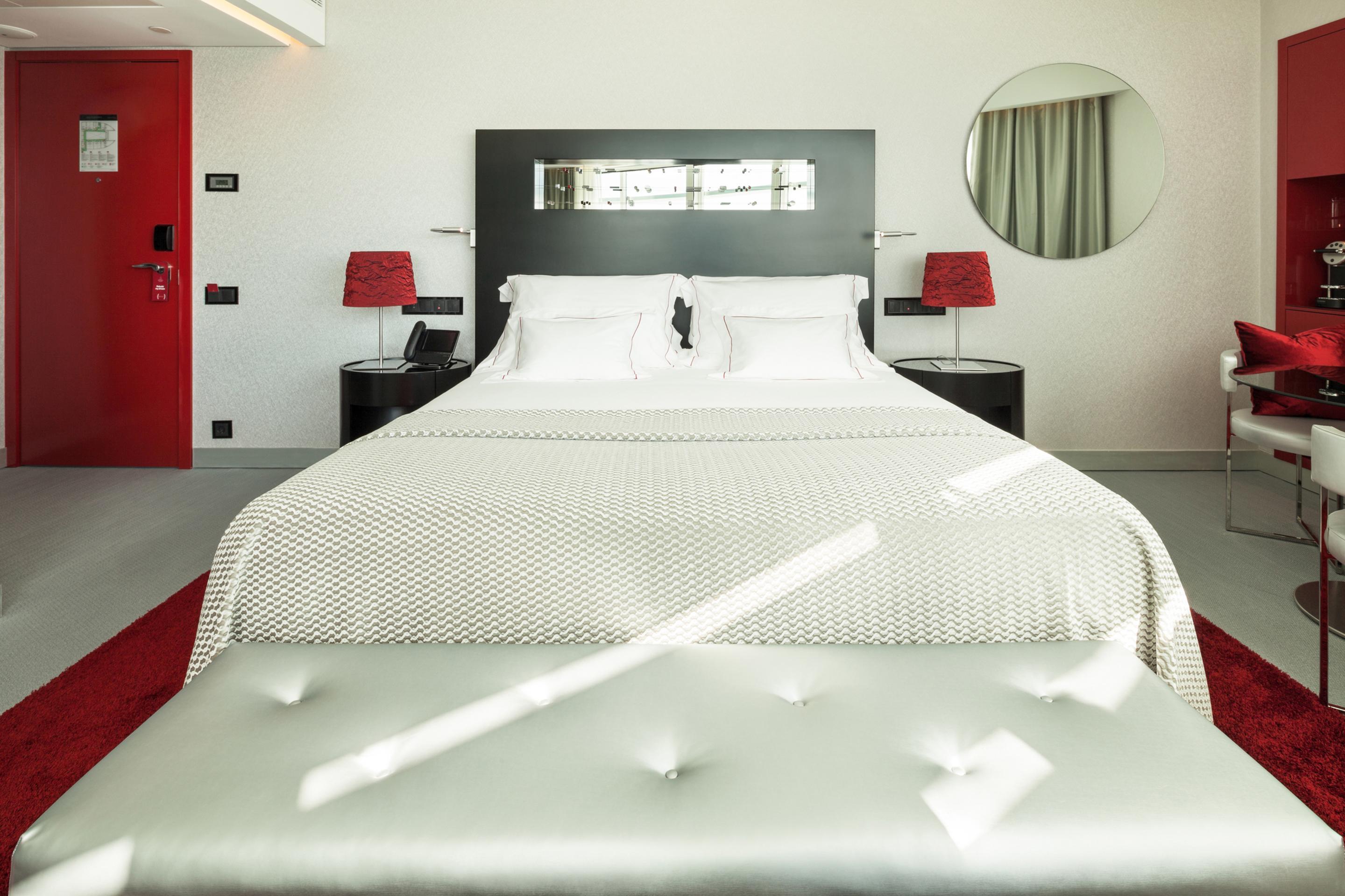 Myriad By Sana Hotels Lisboa Εξωτερικό φωτογραφία A room at the hotel