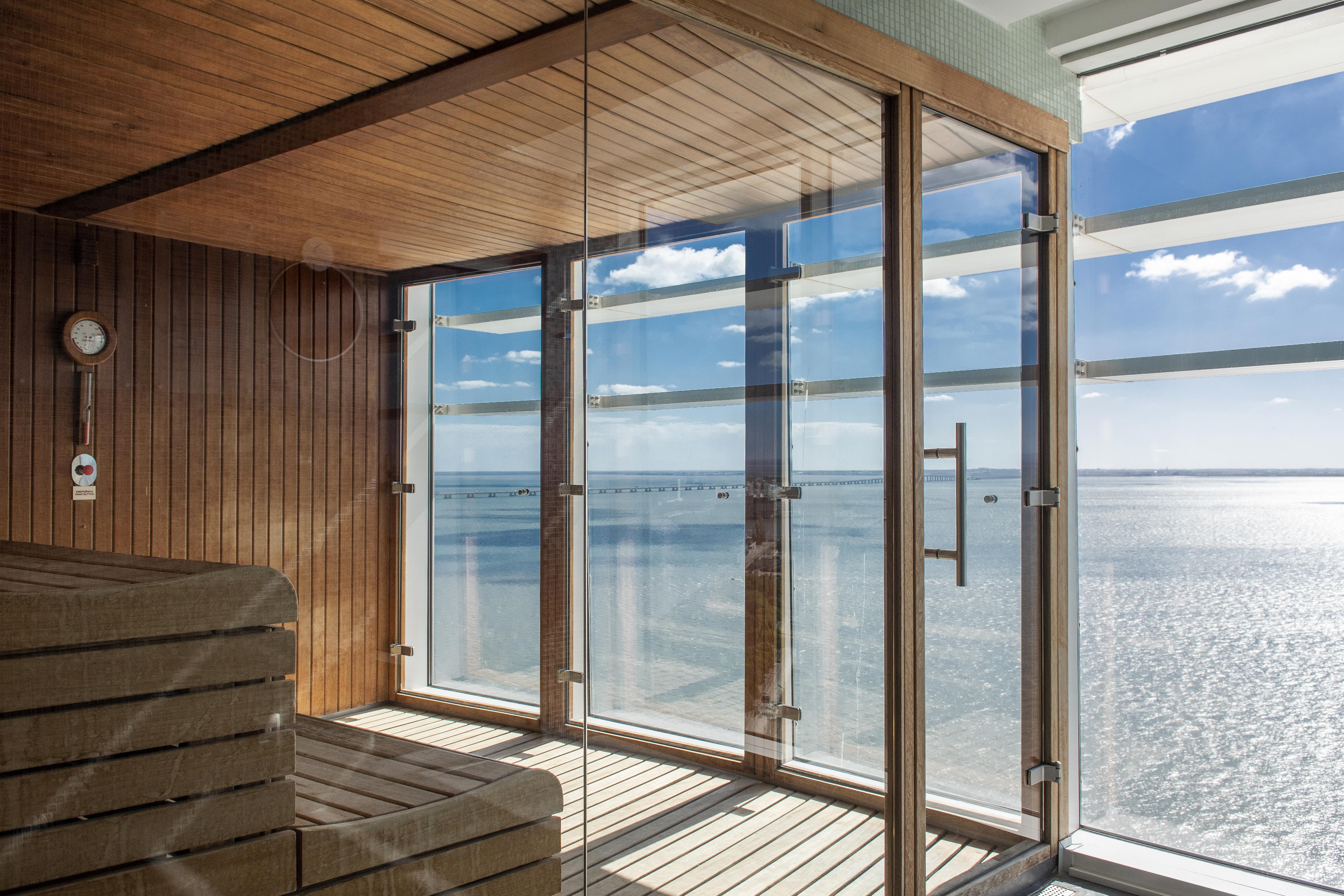 Myriad By Sana Hotels Lisboa Εξωτερικό φωτογραφία The sauna on board