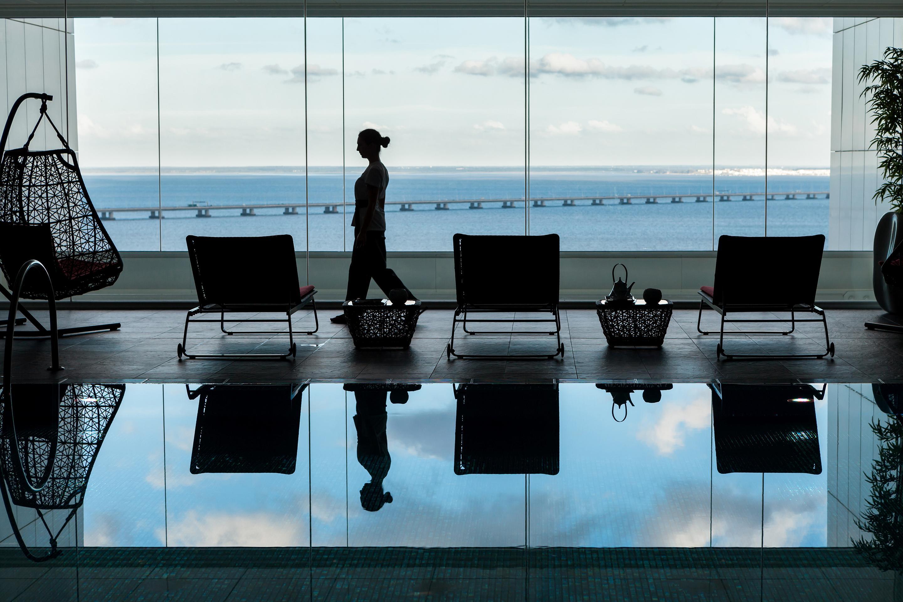 Myriad By Sana Hotels Lisboa Εξωτερικό φωτογραφία The interior of the airport