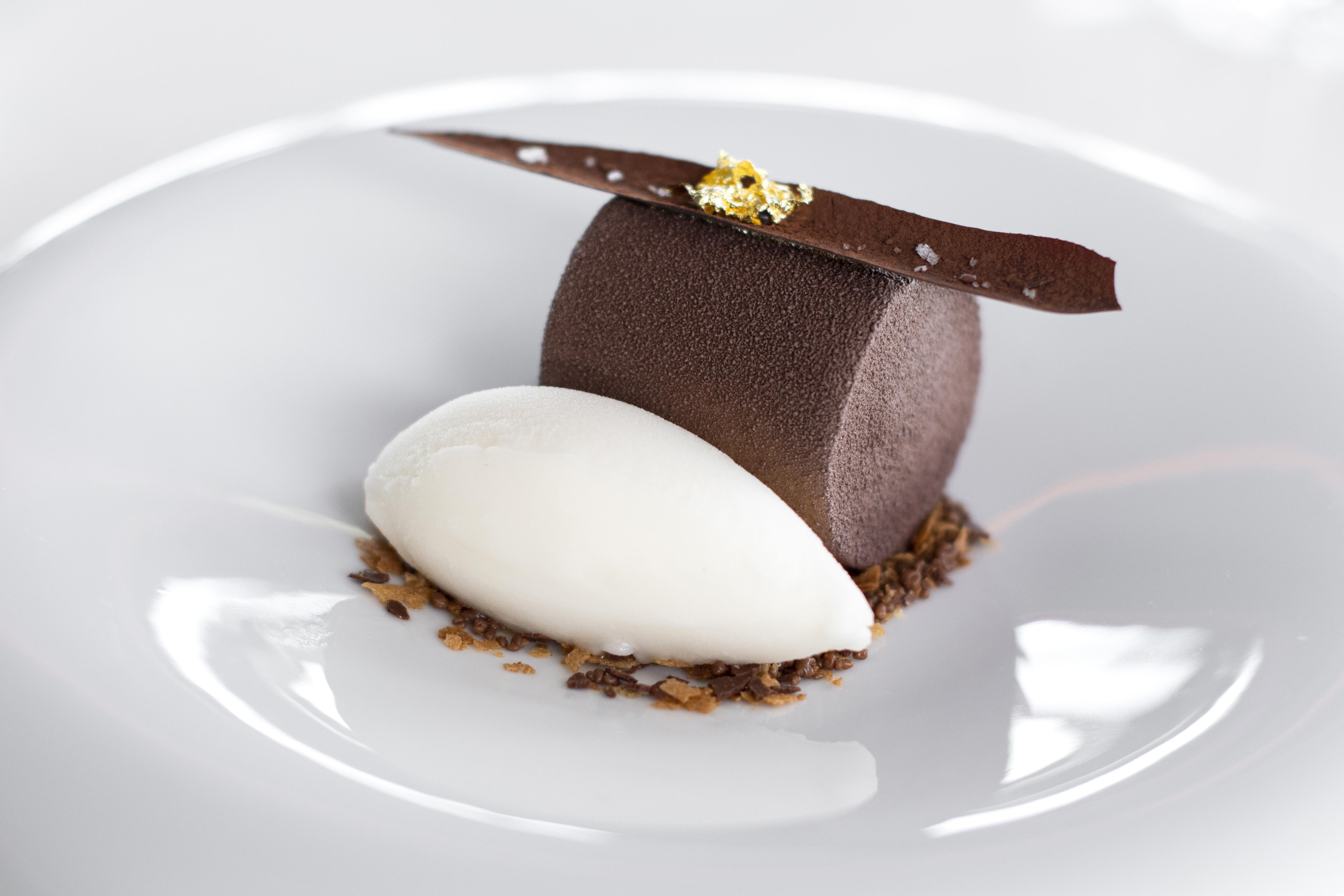 Myriad By Sana Hotels Lisboa Εξωτερικό φωτογραφία A chocolate dessert