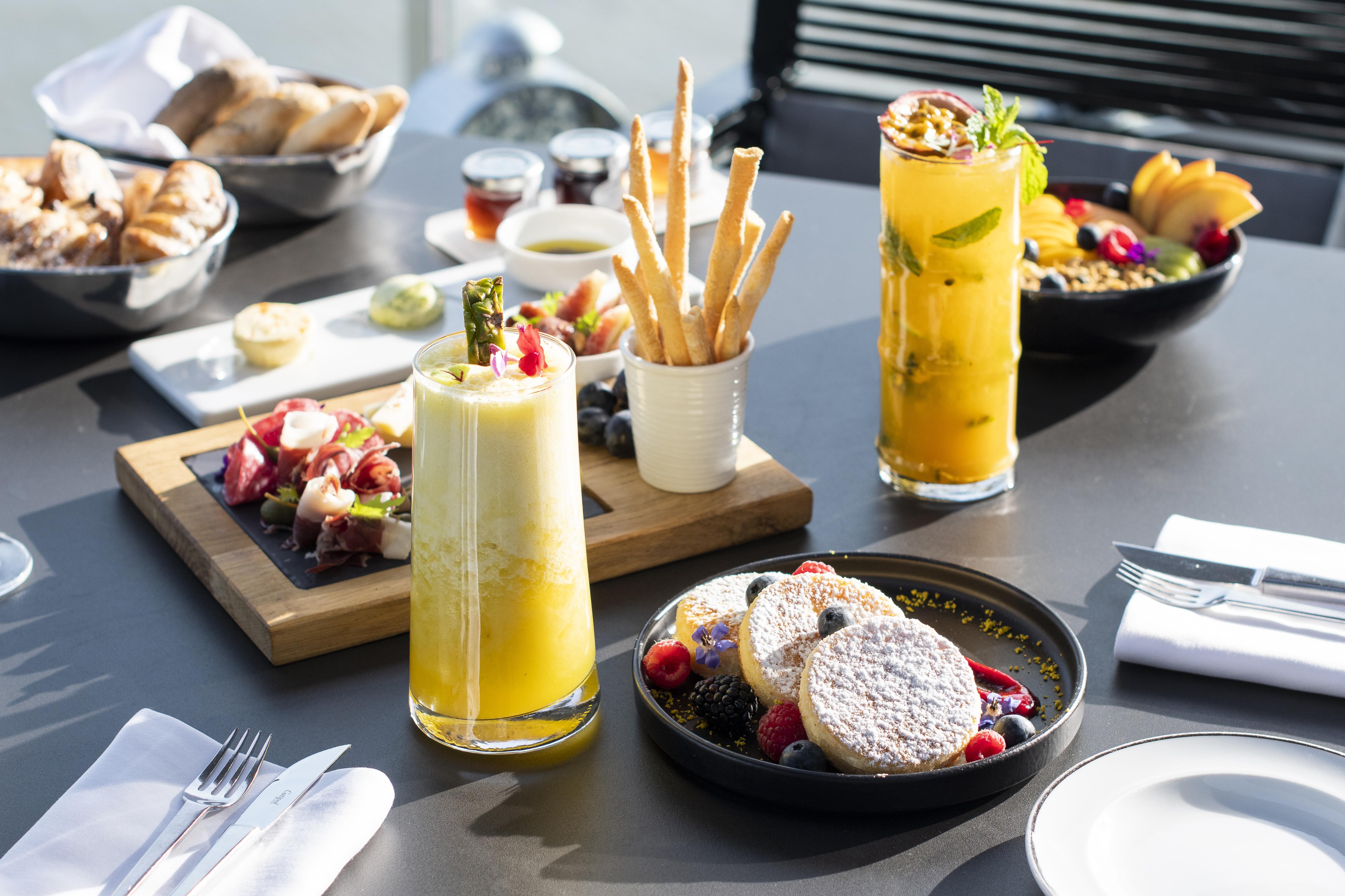 Myriad By Sana Hotels Lisboa Εξωτερικό φωτογραφία A selection of food and drink at the restaurant