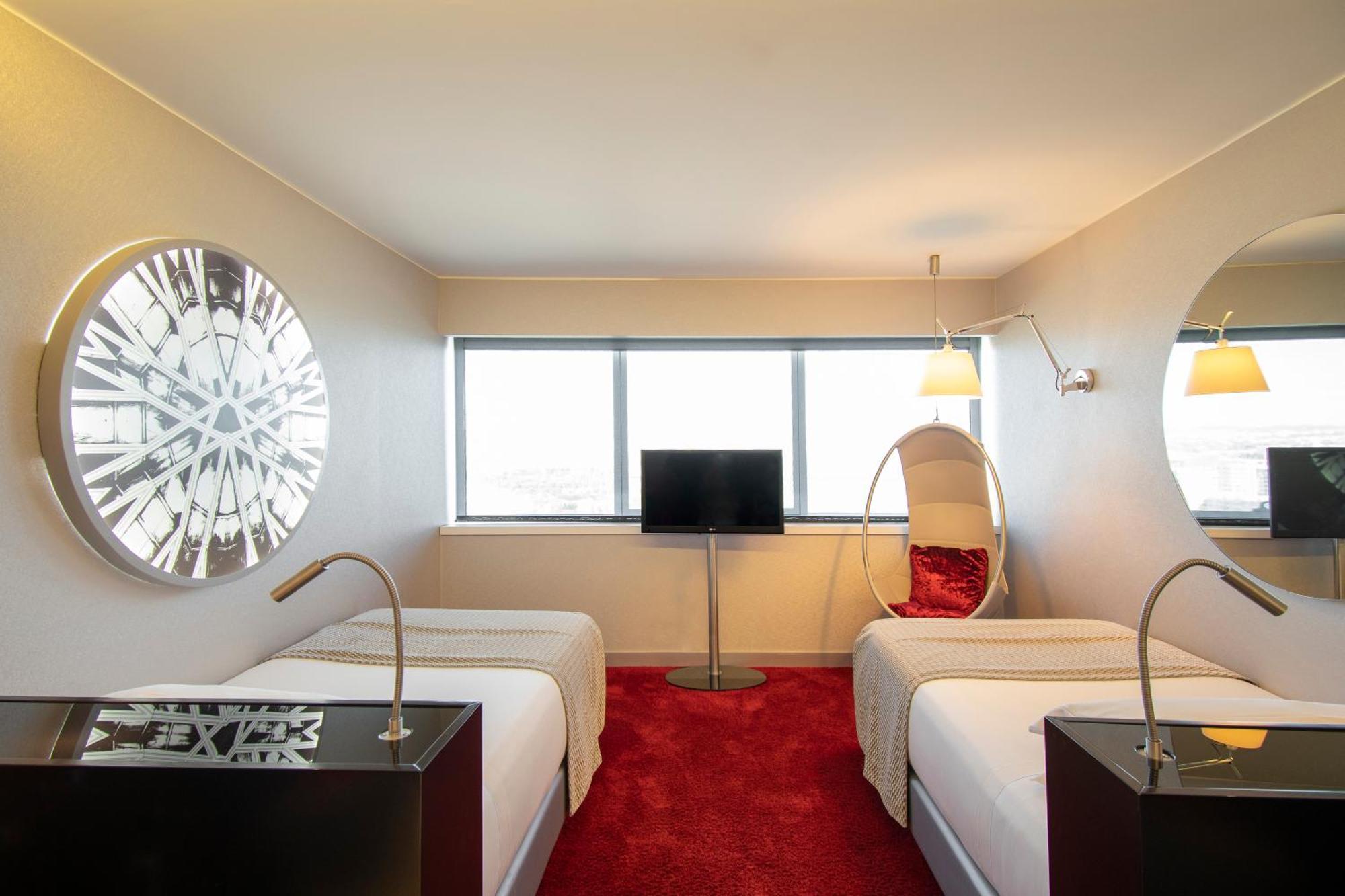 Myriad By Sana Hotels Lisboa Δωμάτιο φωτογραφία A room at the hotel